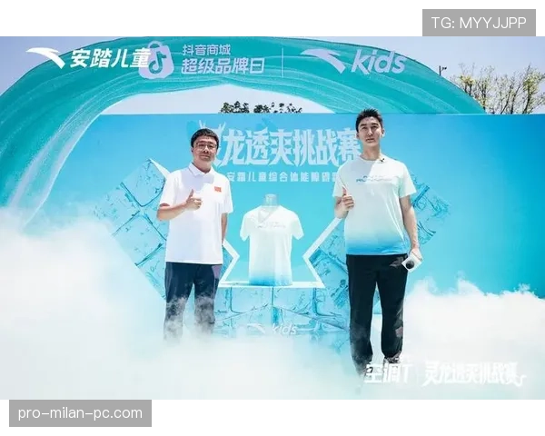 武大靖家冰箱里冻着的不是冰块，是他每天掐秒表吃剩的饭